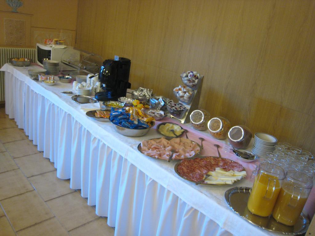 Casa Per Ferie Paola Di Rosa Hotel Arta Terme מראה חיצוני תמונה