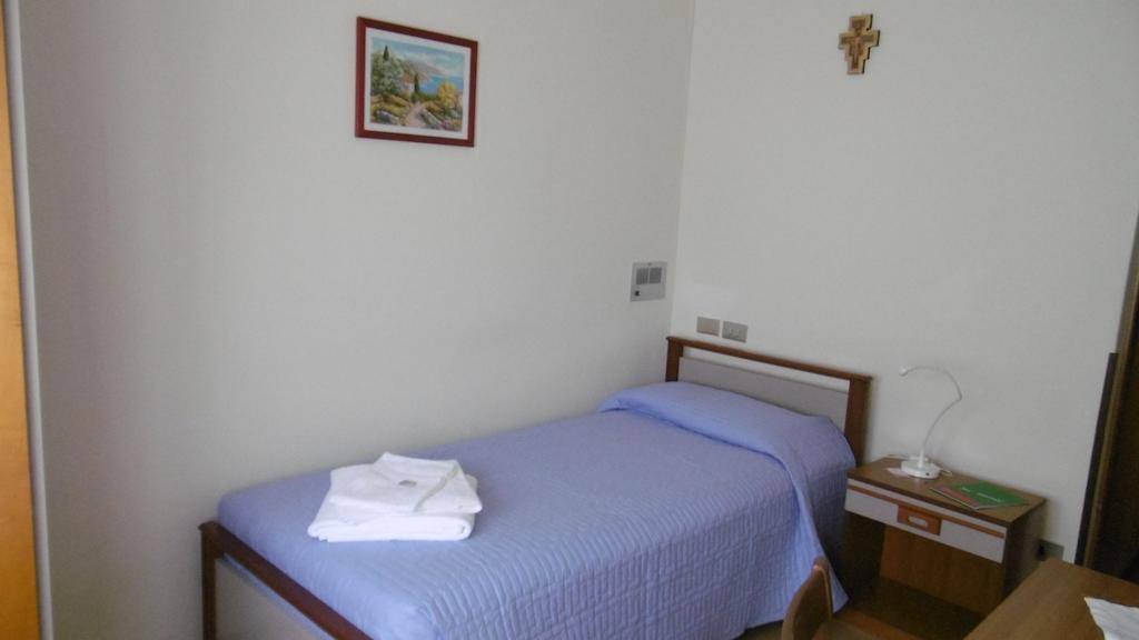 Casa Per Ferie Paola Di Rosa Hotel Arta Terme חדר תמונה