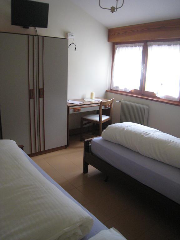 Casa Per Ferie Paola Di Rosa Hotel Arta Terme חדר תמונה