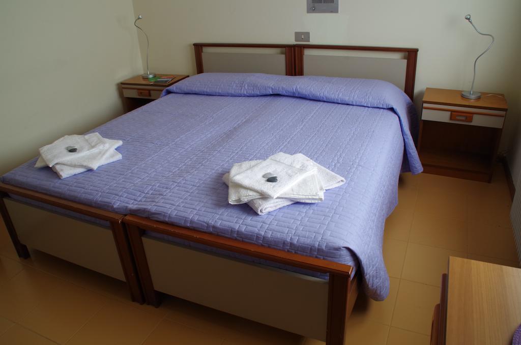 Casa Per Ferie Paola Di Rosa Hotel Arta Terme חדר תמונה